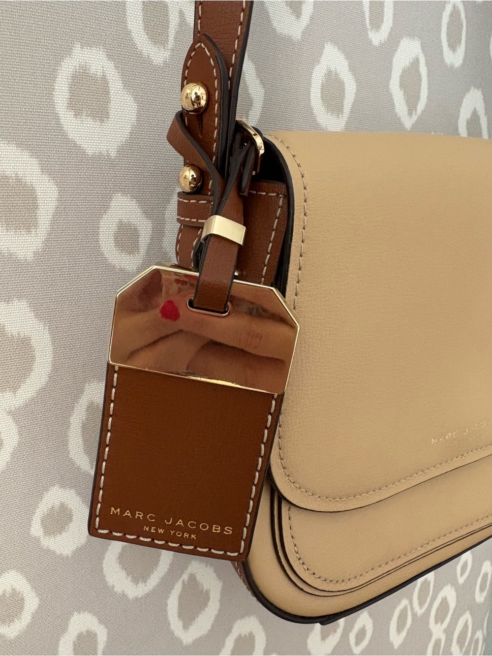 Marc Jacobs Beige and Brown Leather Crossbody Saddle Bag - Picture 3 of 16